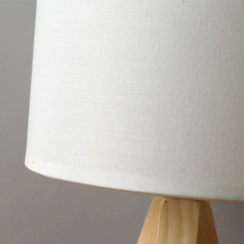 Lampe de table en bois – Design minimaliste avec élégance naturelle