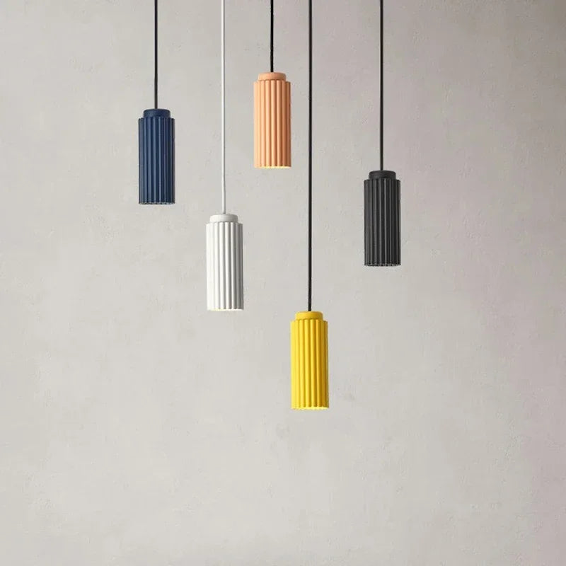 Suspension LED haut de gamme pour un intérieur minimaliste