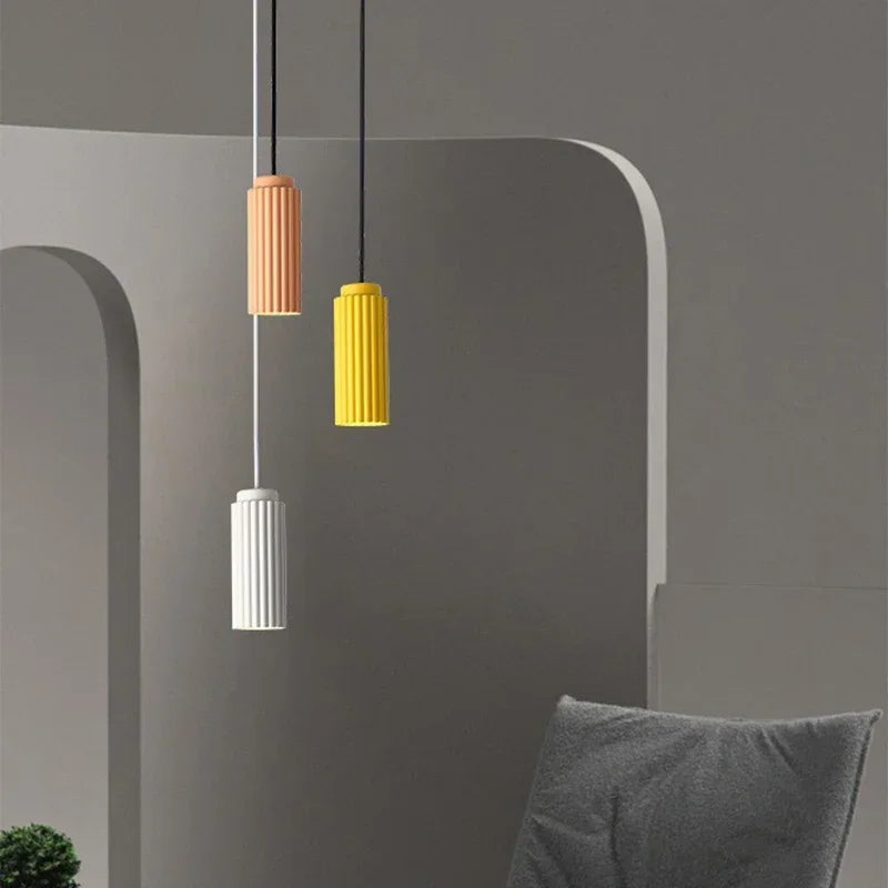 Suspension LED haut de gamme pour un intérieur minimaliste