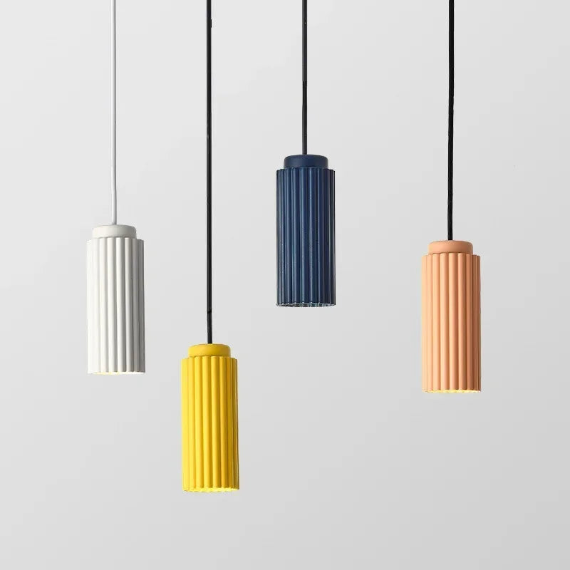 Suspension LED haut de gamme pour un intérieur minimaliste