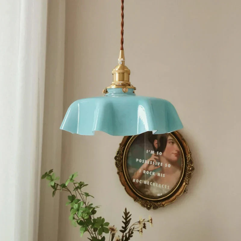 Suspension vintage inspirée en métal précieux