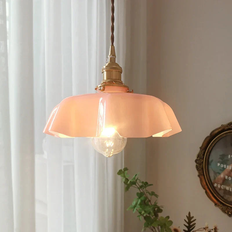 Suspension vintage inspirée en métal précieux