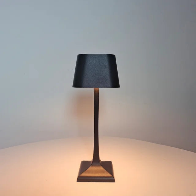 Lampe de Table USB – Élégant Luminaire LED au Design Carré pour Bureau et Maison