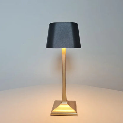 Lampe de Table USB – Élégant Luminaire LED au Design Carré pour Bureau et Maison