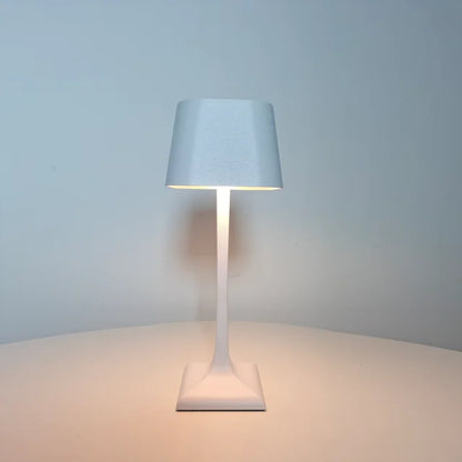 Lampe de Table USB – Élégant Luminaire LED au Design Carré pour Bureau et Maison