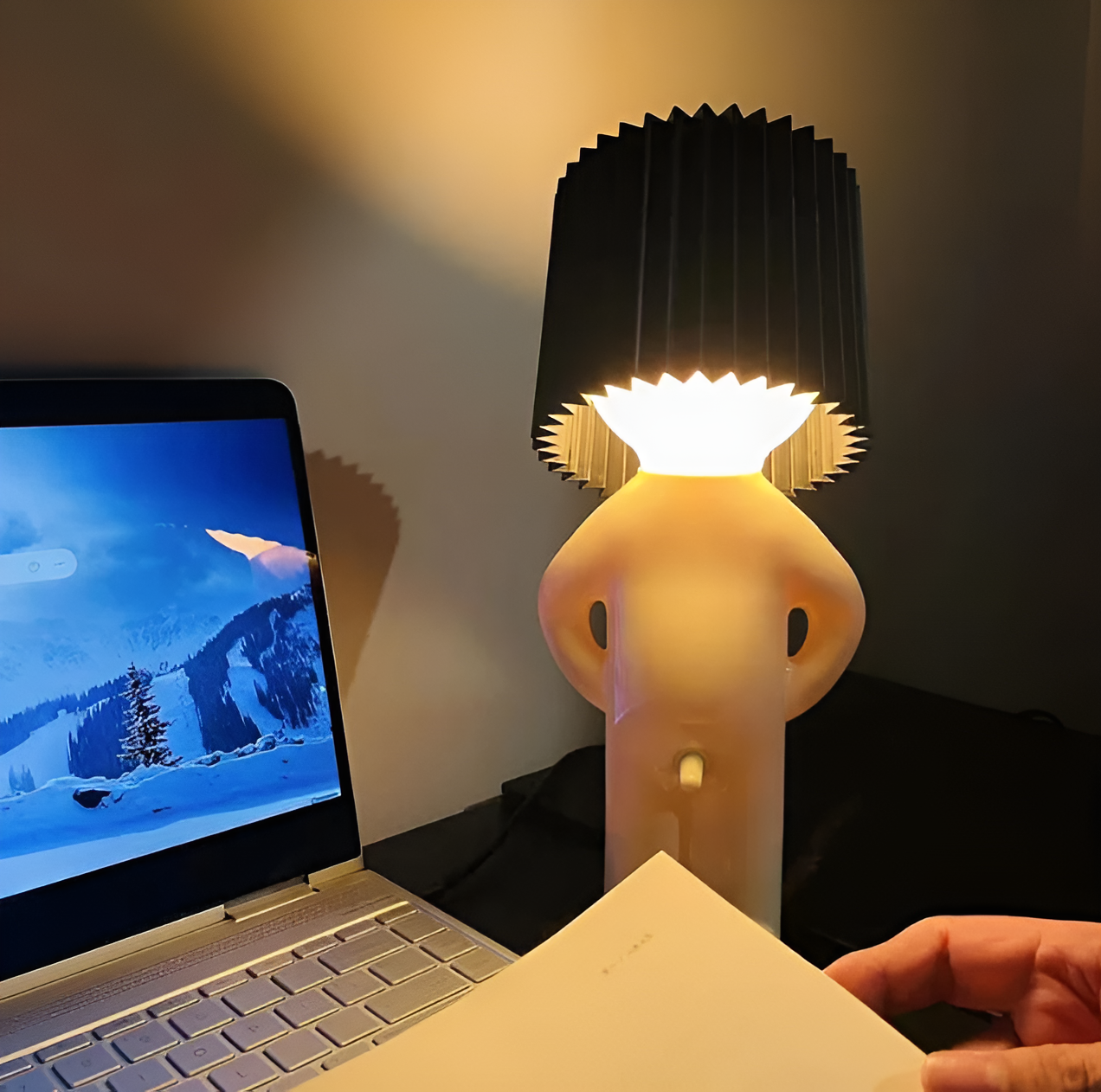 Lampe de Table LED "Shy Boy"