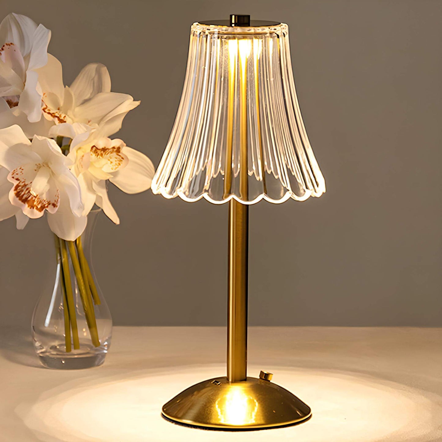 Lampe de Table LED Élégante au Design Rétro pour un Éclairage Sophistiqué